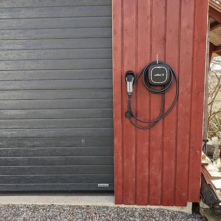 Trevlig Stuga Pa Landet, Centralt 8Km Fran Centrum Eskilstuna Kültér fotó